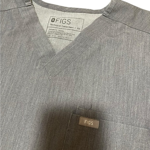 💙BUNDLE Figs Charcoal V-Neck Scrub Top - Picture 9 of 12